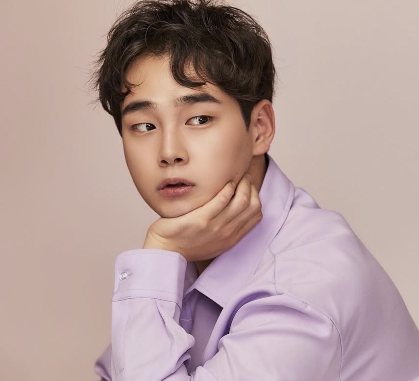 브룬디 카페 대표 시화준, 본명 고종승